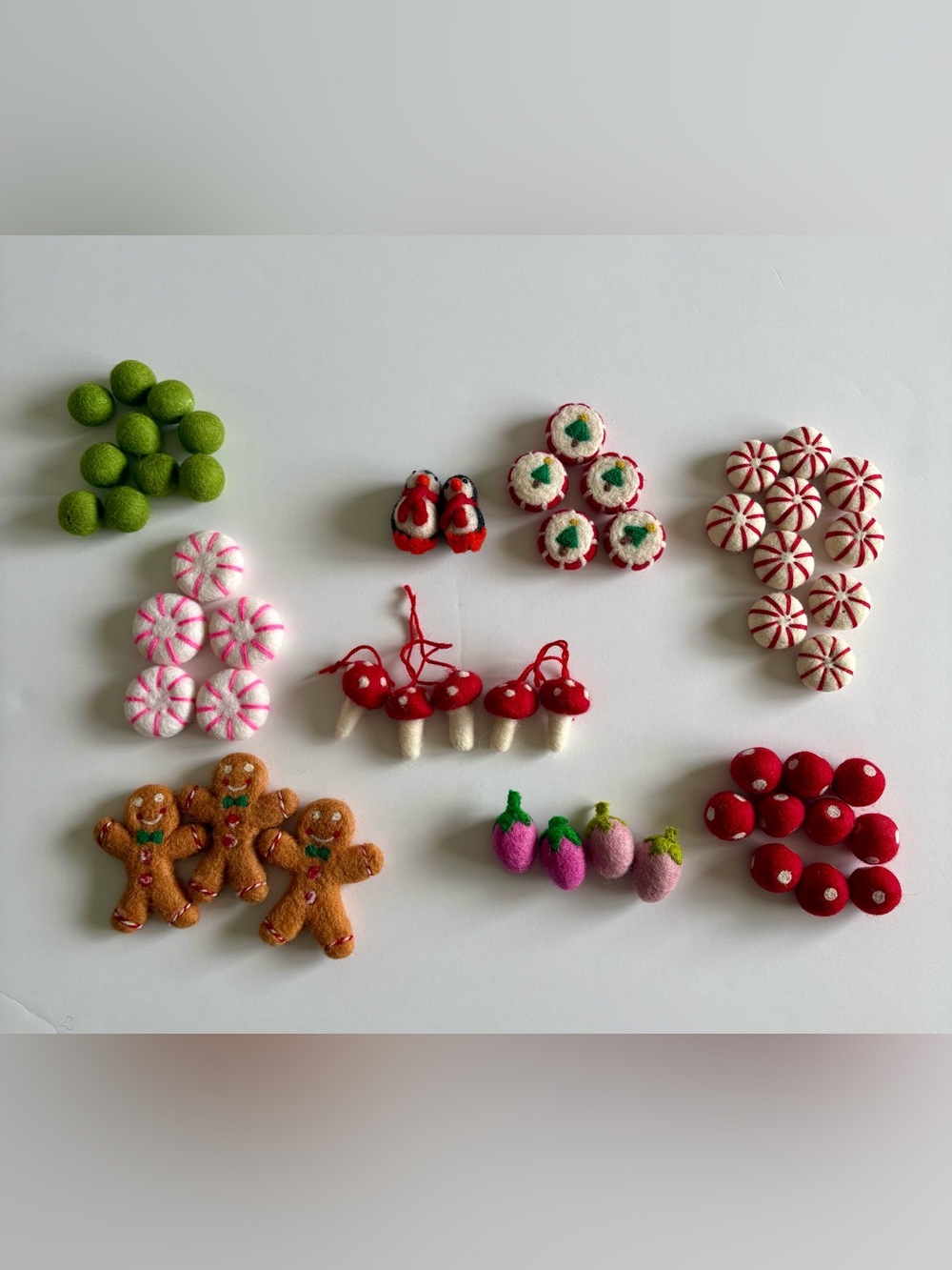 Lot of Holiday-themed felt balls & ornaments